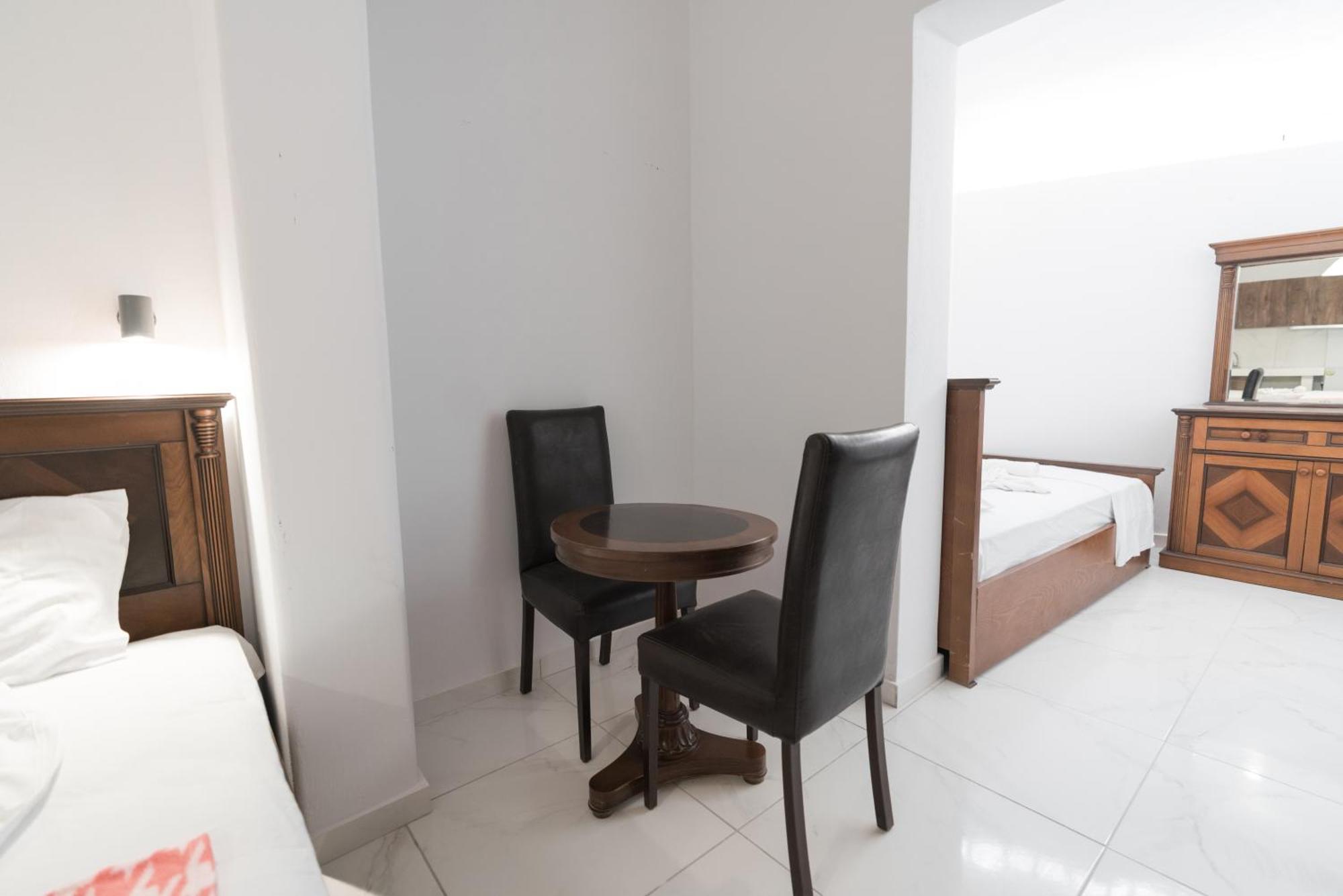 Dodomar Selection Otel Perissa  Oda fotoğraf